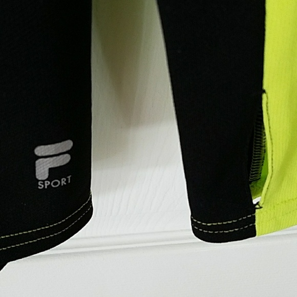 Really nice, NWT Fila short, size M10-12 - Picture 4 of 5